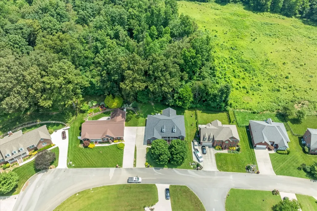 1323 Buckingham Place Cookeville TN 38501