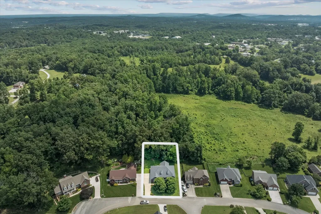 1323 Buckingham Place Cookeville TN 38501
