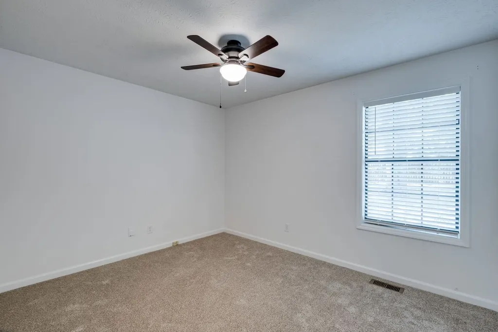 308 Oakdale Drive White House TN 37188