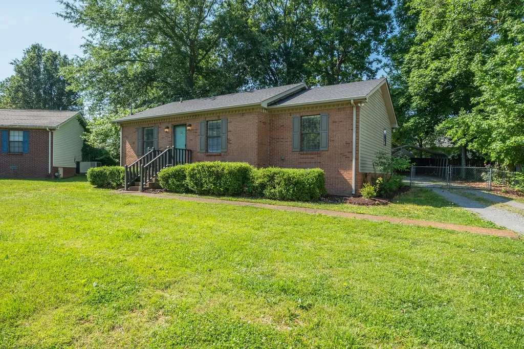 308 Oakdale Drive White House TN 37188