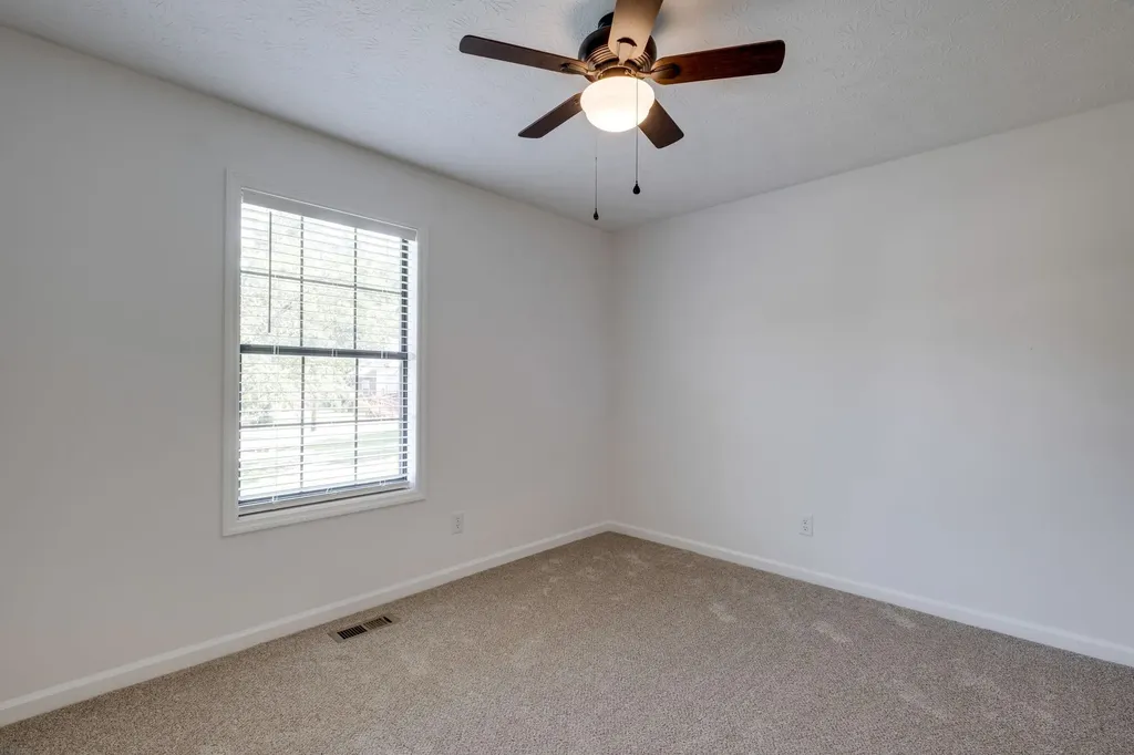 308 Oakdale Drive White House TN 37188