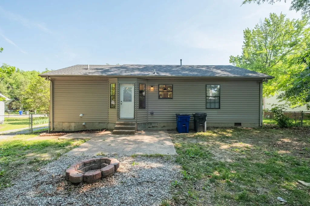 308 Oakdale Drive White House TN 37188