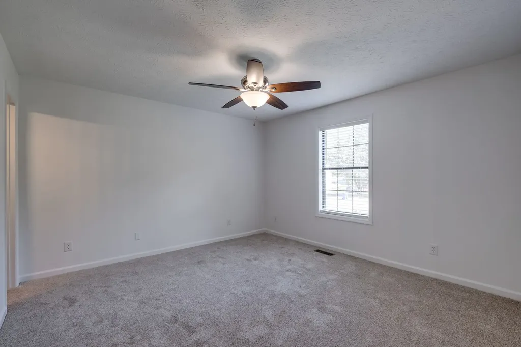 308 Oakdale Drive White House TN 37188