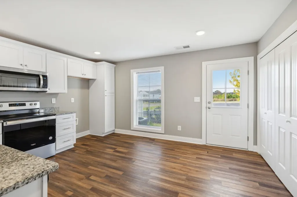 927 Sutton Cove Columbia TN 38401