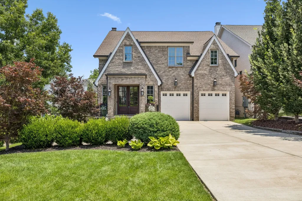 3410 Benham Avenue Nashville TN 37215