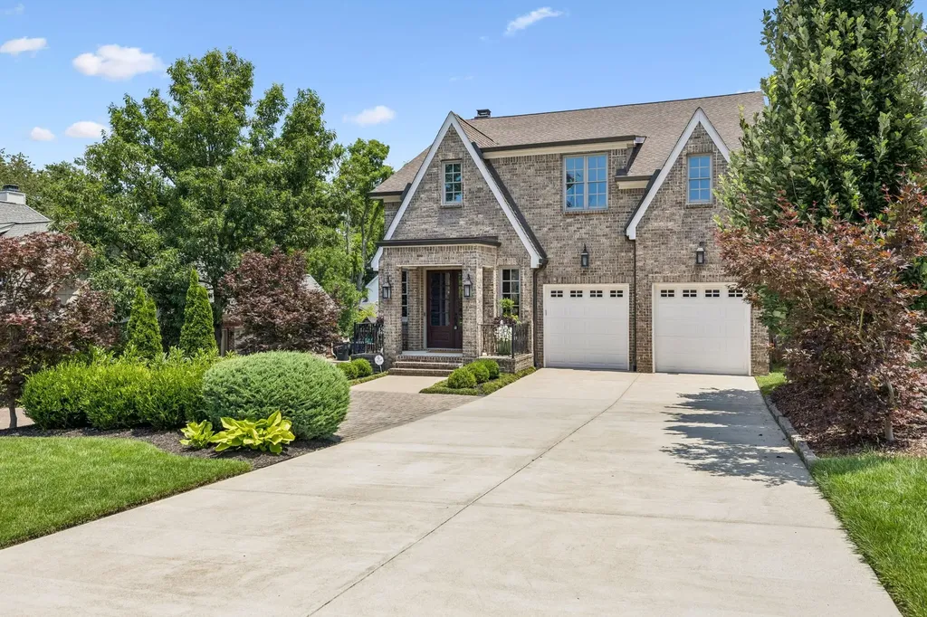3410 Benham Avenue Nashville TN 37215