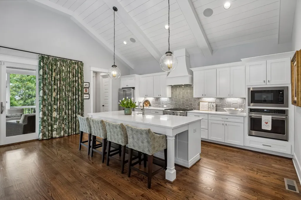 3410 Benham Avenue Nashville TN 37215