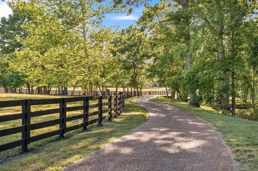 2031 Maple Lane Franklin TN 37067