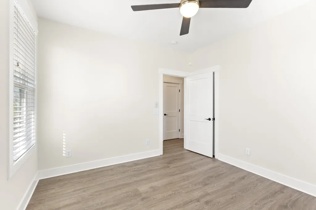 2045 Oakwood Avenue Nashville TN 37207