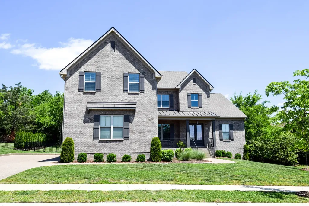 1002 Keeneland Drive Gallatin TN 37066