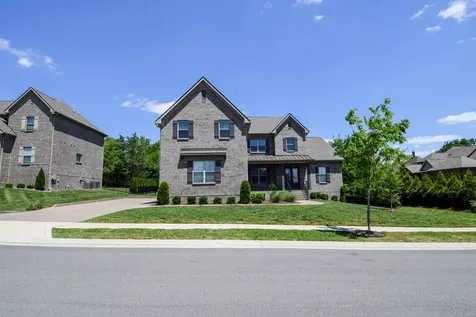 1002 Keeneland Drive Gallatin TN 37066