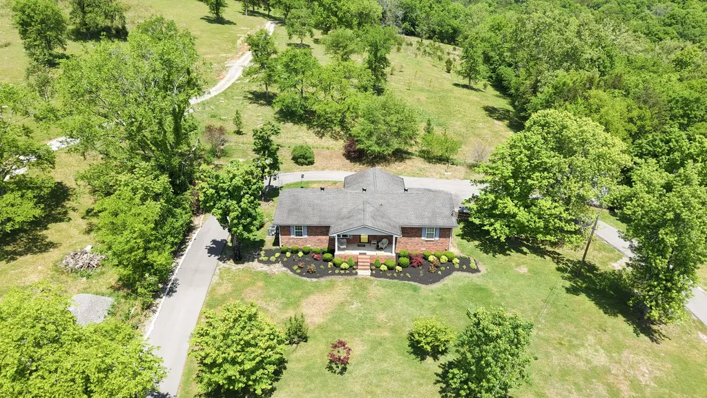 2965 Fort Blount Road Hartsville TN 37074