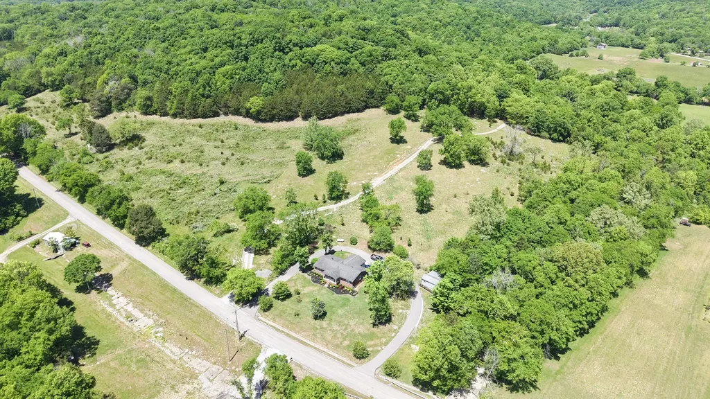 2965 Fort Blount Road Hartsville TN 37074