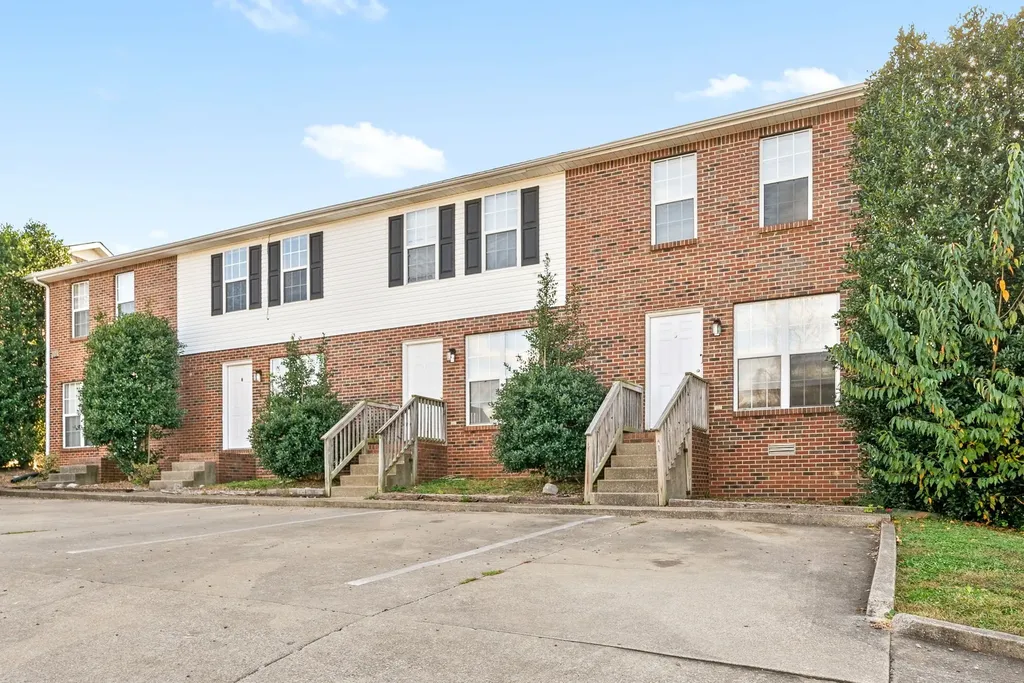 1870 Waters Edge Drive Clarksville TN 37040