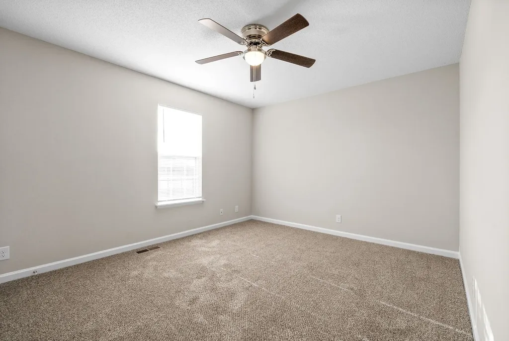 1870 Waters Edge Drive Clarksville TN 37040