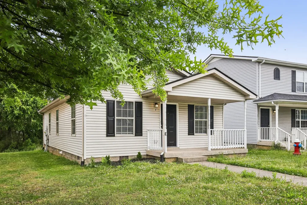 2607 Landrum Ct Lot 7 Springfield TN 37172