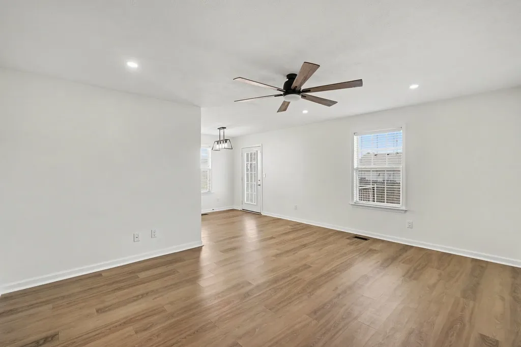 1847 Emily Lane Columbia TN 38401