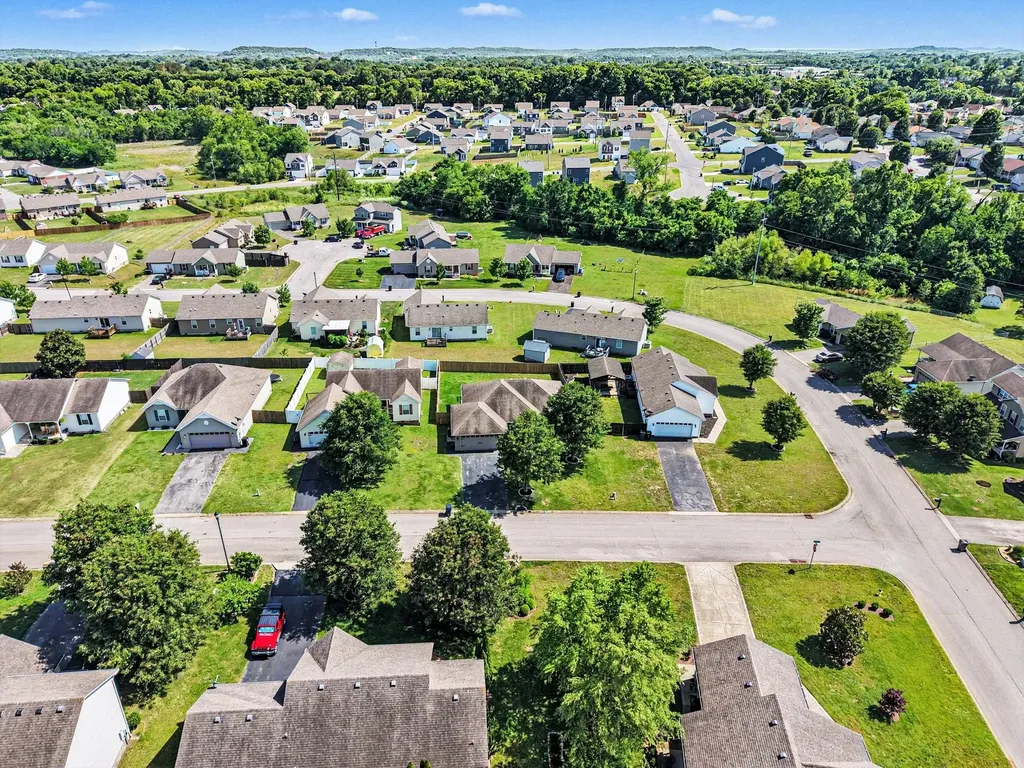 1847 Emily Lane Columbia TN 38401