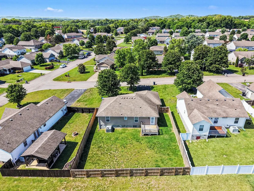 1847 Emily Lane Columbia TN 38401