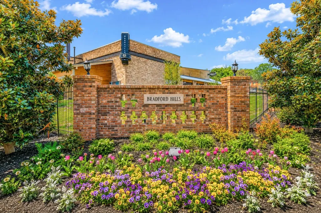 6113 Bradford Hills Drive Nashville TN 37211