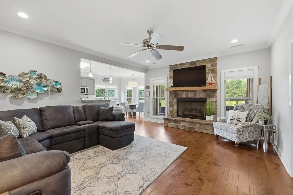 70 Island Way Winchester TN 37398
