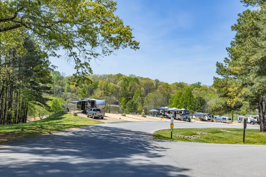 70 Island Way Winchester TN 37398