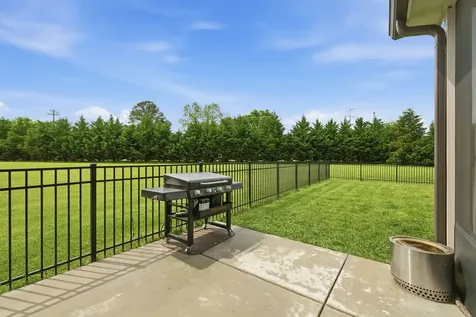 70 Island Way Winchester TN 37398