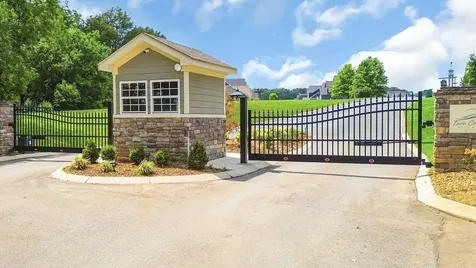70 Island Way Winchester TN 37398