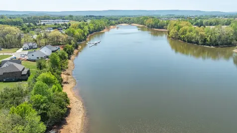 70 Island Way Winchester TN 37398