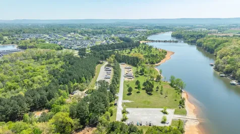 70 Island Way Winchester TN 37398