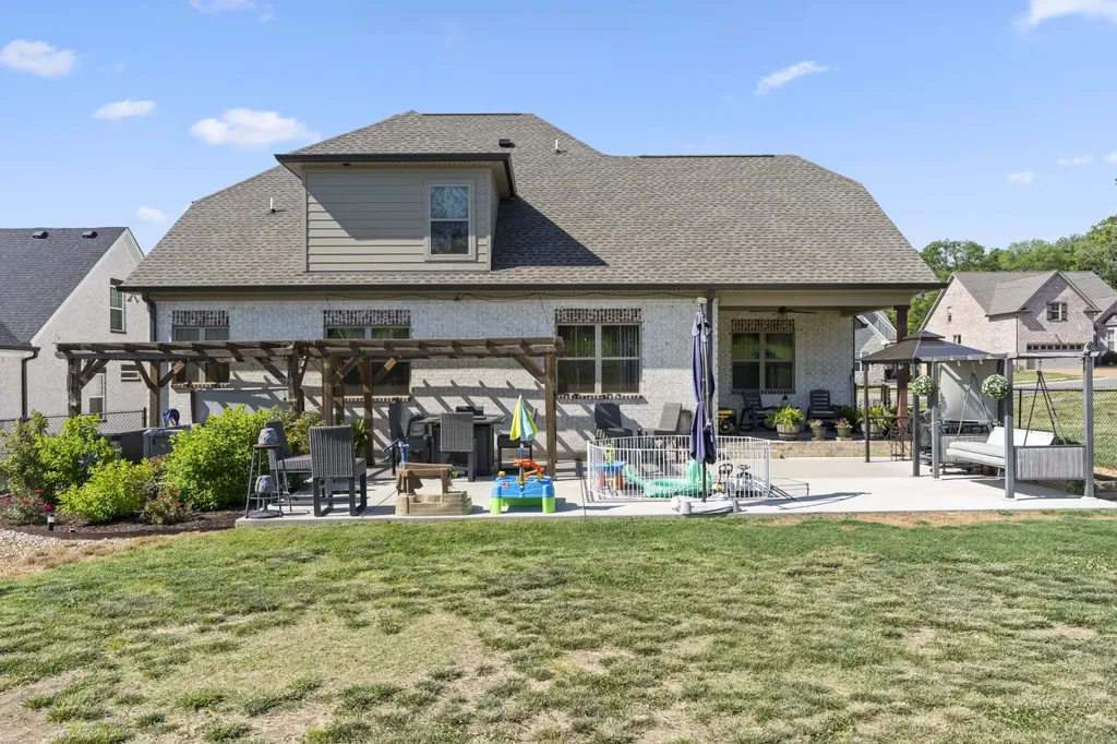 253 Hutch Court Gallatin TN 37066