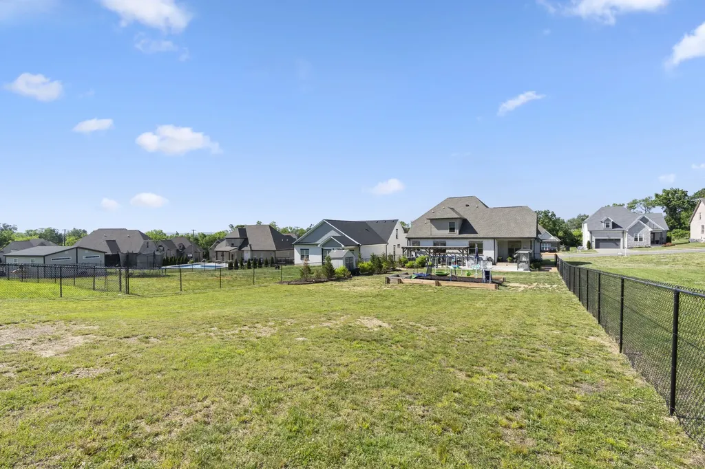 253 Hutch Court Gallatin TN 37066