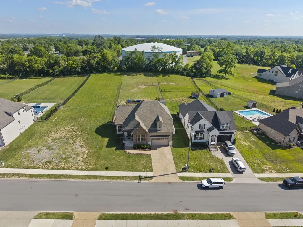 253 Hutch Court Gallatin TN 37066