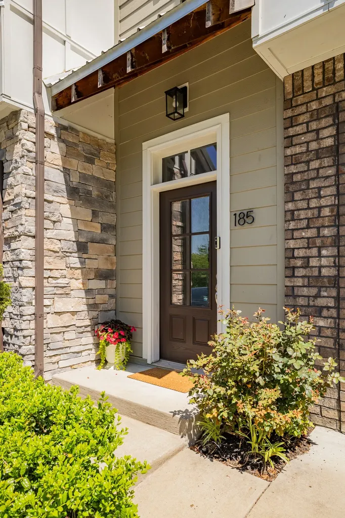 185 Stonecrest Drive Nashville TN 37209