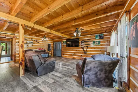 13546 Campbellsville Road Lynnville TN 38472
