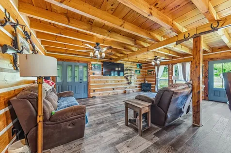13546 Campbellsville Road Lynnville TN 38472