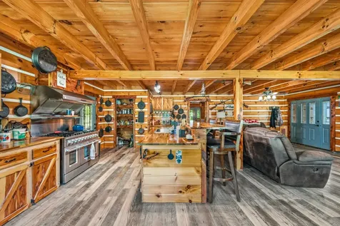 13546 Campbellsville Road Lynnville TN 38472