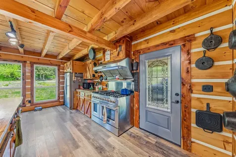 13546 Campbellsville Road Lynnville TN 38472