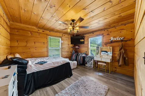 13546 Campbellsville Road Lynnville TN 38472
