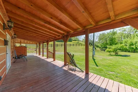 13546 Campbellsville Road Lynnville TN 38472