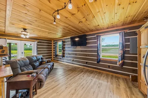 13546 Campbellsville Road Lynnville TN 38472