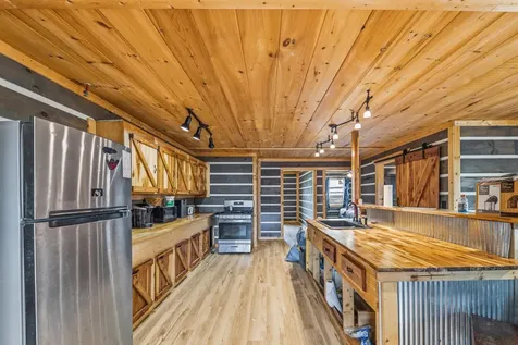 13546 Campbellsville Road Lynnville TN 38472