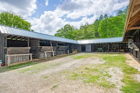 13546 Campbellsville Road Lynnville TN 38472