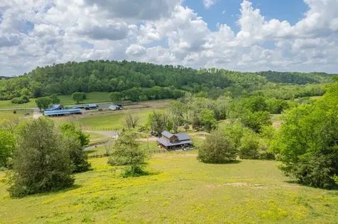 13546 Campbellsville Road Lynnville TN 38472