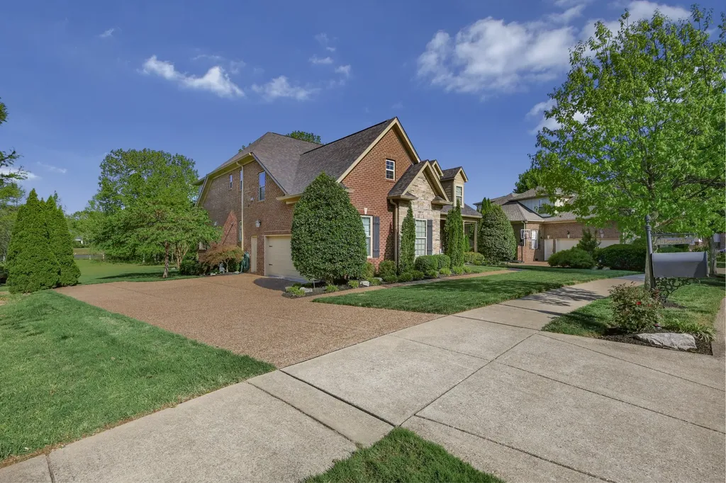 721 Springlake Drive Franklin TN 37064