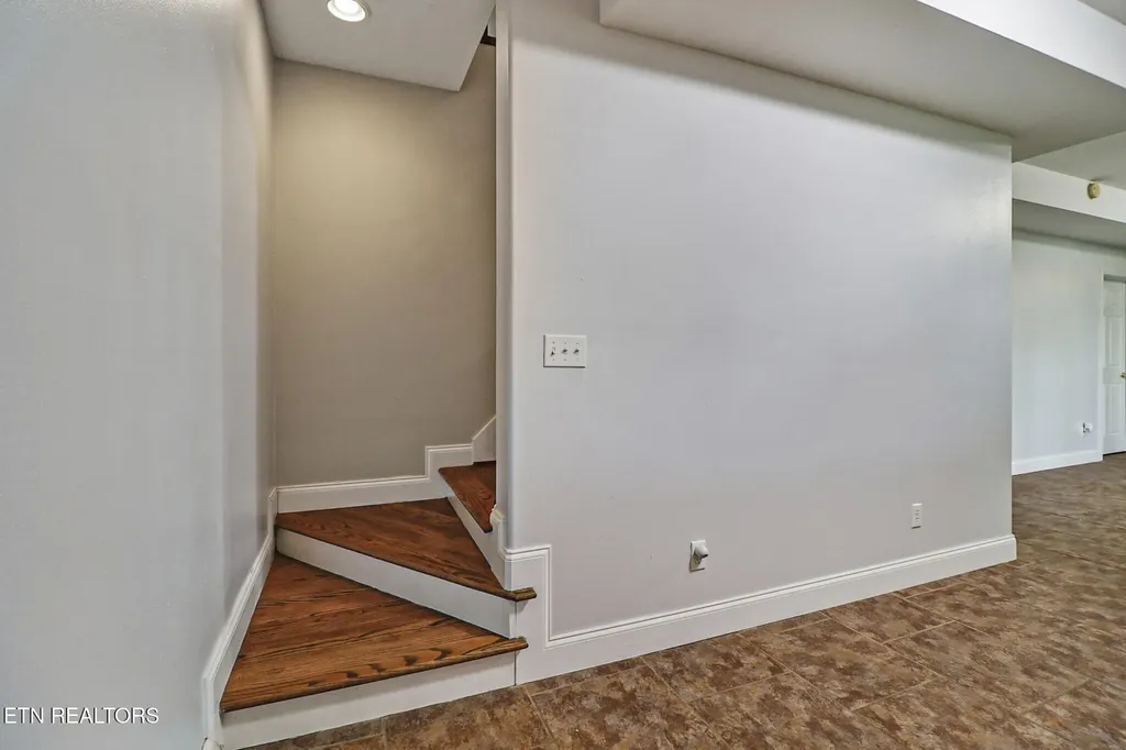169 Catoosa Canyon Drive Crossville TN 38571