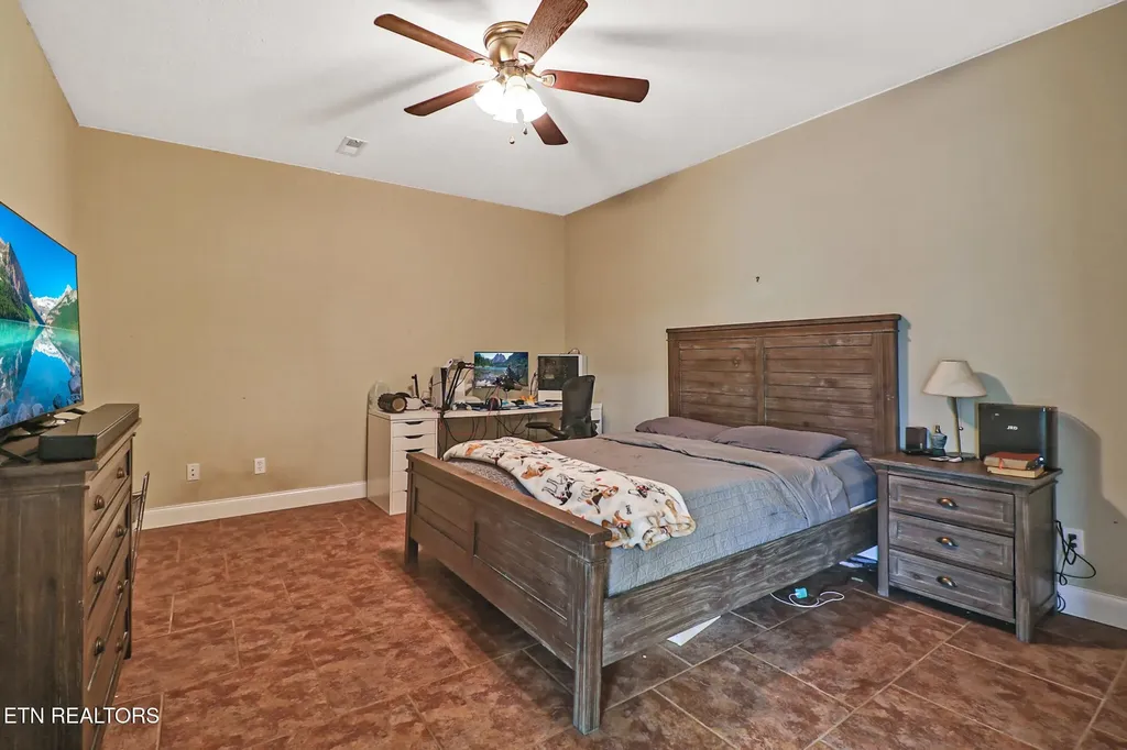 169 Catoosa Canyon Drive Crossville TN 38571