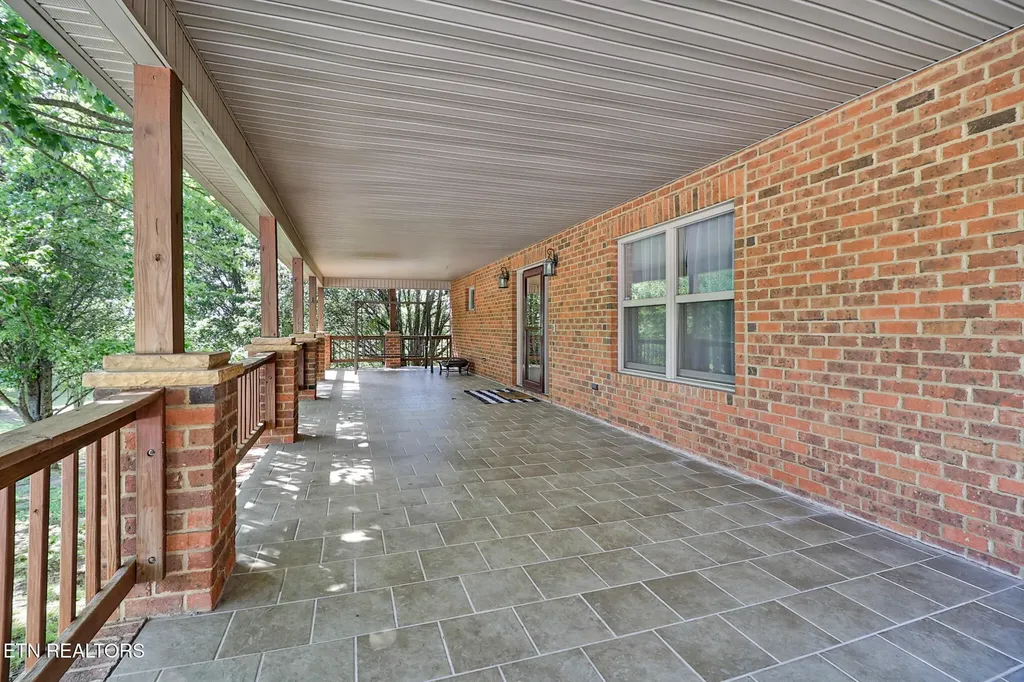169 Catoosa Canyon Drive Crossville TN 38571