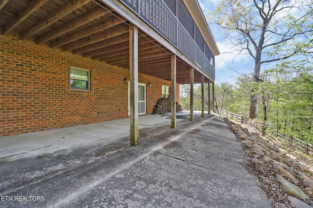 169 Catoosa Canyon Drive Crossville TN 38571