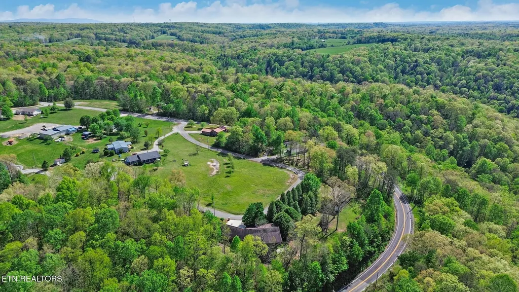 169 Catoosa Canyon Drive Crossville TN 38571